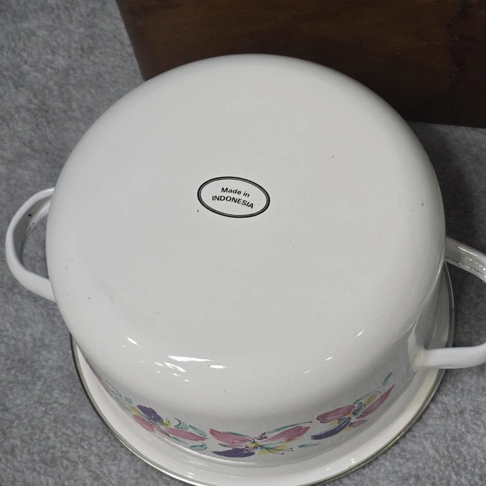 Vintage Enamelware Pots Set of 2 Floral Pink Purple White Lids Indonesia 80s